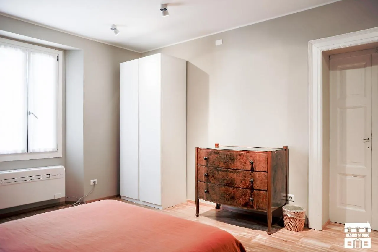 Apartment Casa Vecchia 2 By Design Studio Bellano Italy
